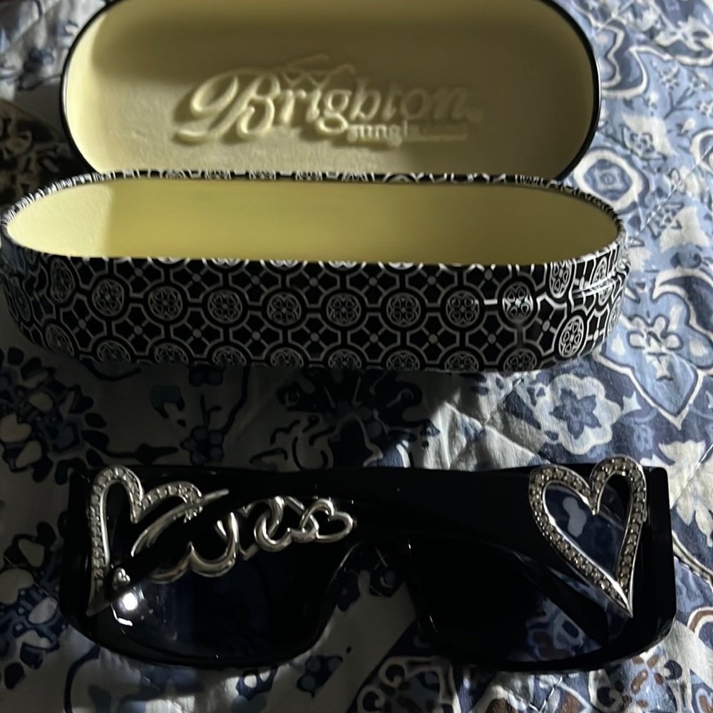Brighton sunglasses like new!